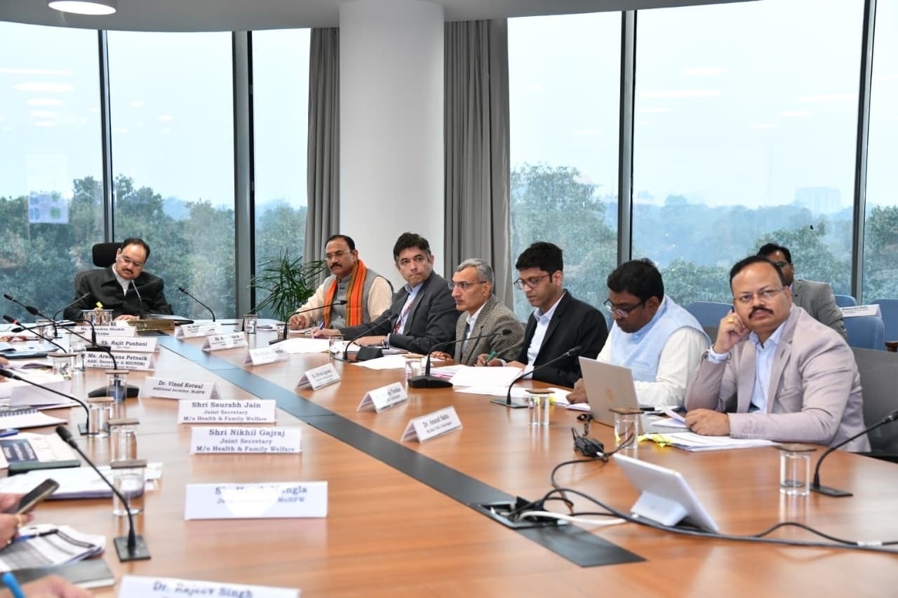CG News: जनभागीदारी से होगा स्वास्थ्य सिस्टम मजबूत, छत्तीसगढ़ के साथ केंद्र की हाई लेवल समीक्षा बैठक