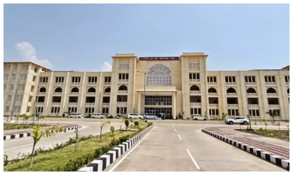 Rewa News: रीवा जिला न्यायालय को बम से उड़ाने की धमकी, पुलिस और प्रशासन अलर्ट