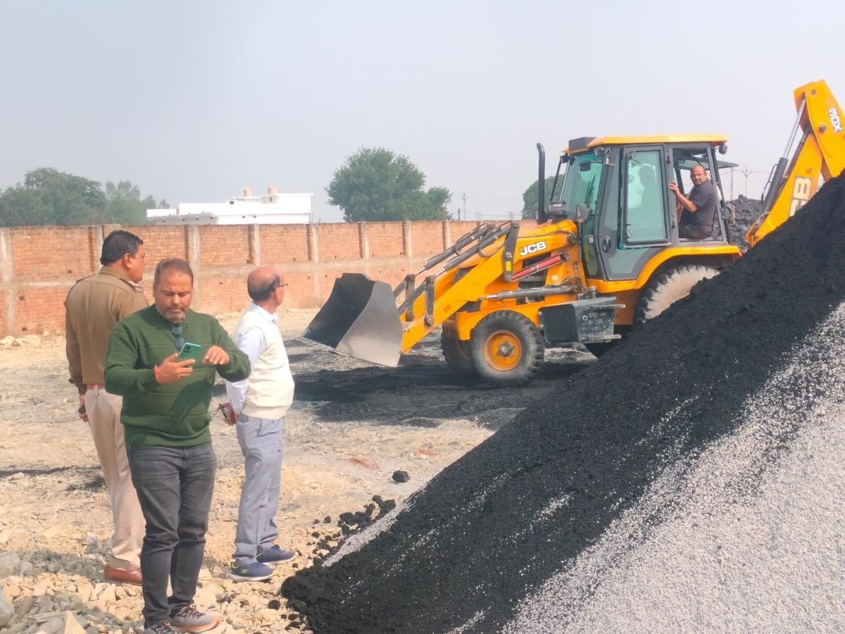 Satna News: सतना में अवैध कोयला भंडारण पर 20 लाख का जुर्माना