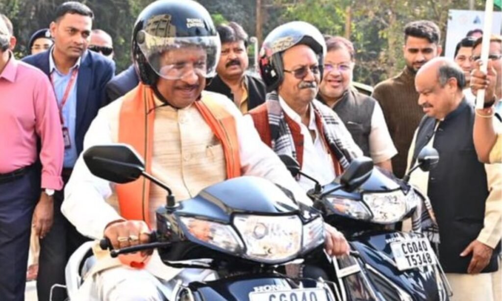 CG News: रायपुर में राज्य स्तरीय सड़क सुरक्षा सम्मान समारोह, मुख्यमंत्री साय ने जागरूकता पर दिया जोर