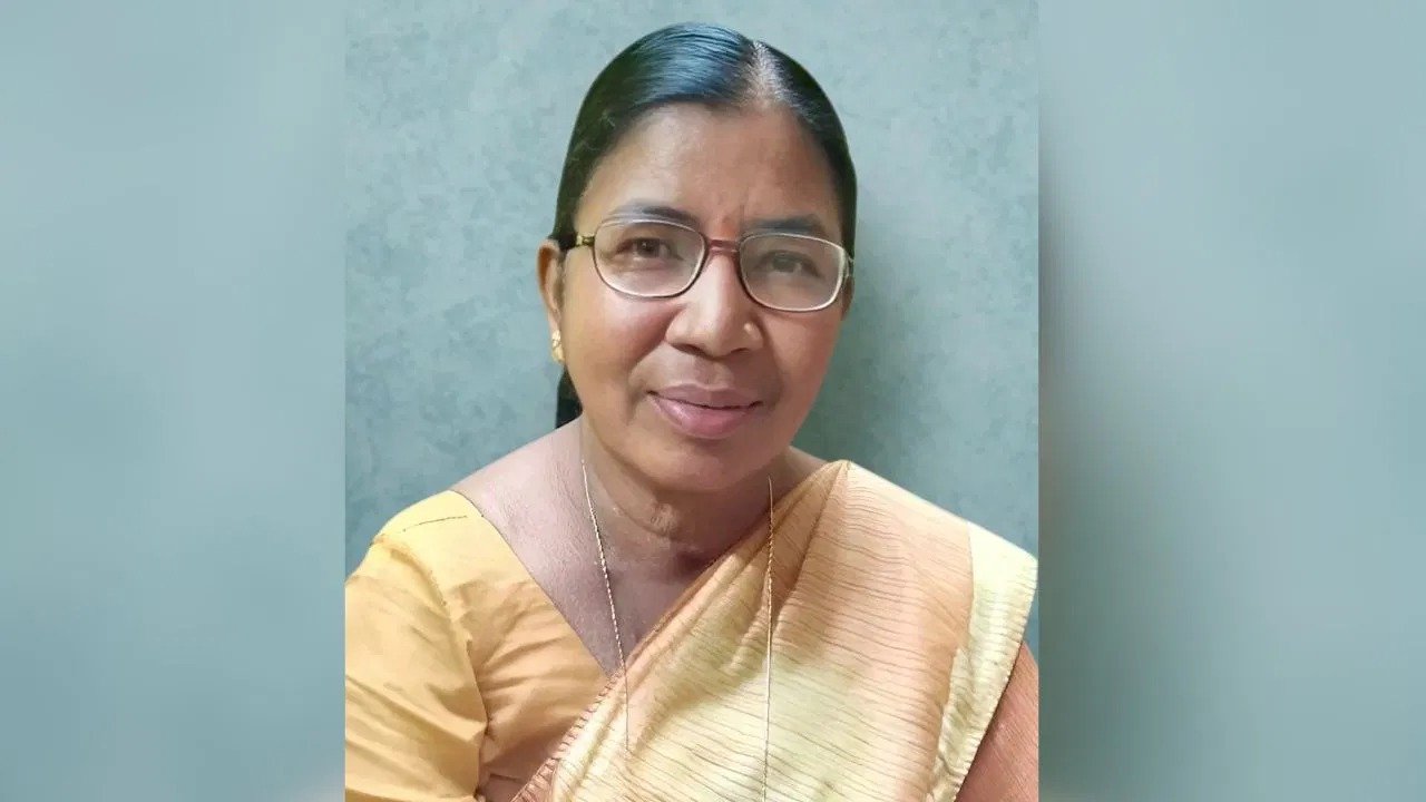 CG News: डॉ. बुधरी ताती को पद्मश्री सम्मान, बस्तर की महिलाओं के संघर्ष को दिलाया राष्ट्रीय सम्मान