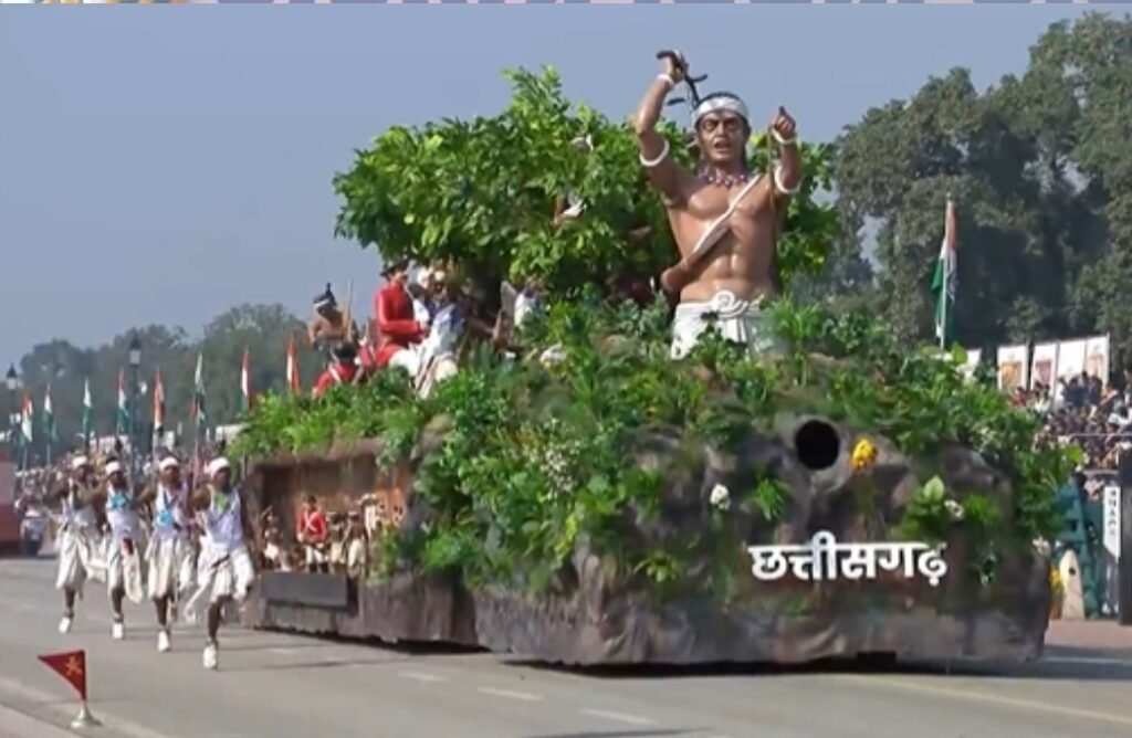 CG News: कर्तव्य पथ पर छत्तीसगढ़ की झांकी ने जीता दिल, जनजातीय वीरों की गाथा बनी आकर्षण