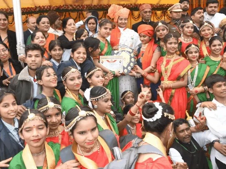 Satna News: सतना में गणतंत्र दिवस, राज्यमंत्री ने किया झंडा फहराना