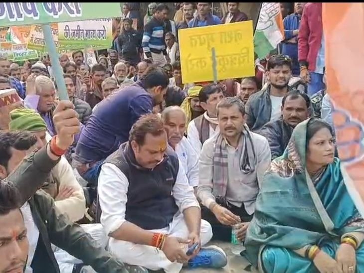 Satna News: सतना-चित्रकूट में मंदिरों तोड़ने व भ्रष्टाचार पर कांग्रेस की रैली