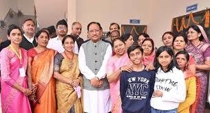 Jashpur News: CM साय ने किया स्मार्ट क्लास रूम का भव्य शुभारंभ, सरकारी स्कूलों में लगेंगे 206 इंटरएक्टिव पैनल।