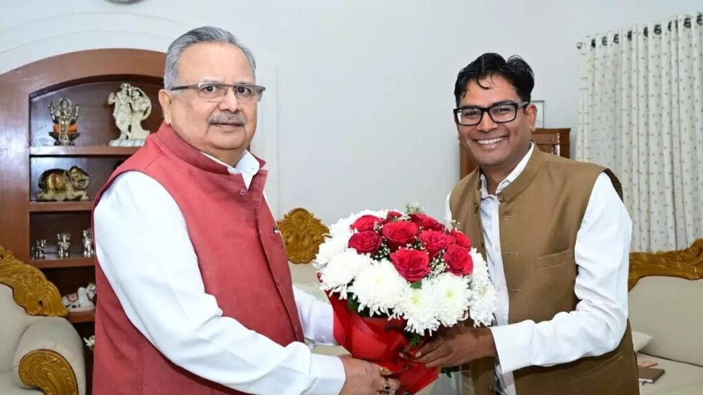 CG News: वित्त मंत्री ओपी चौधरी और स्पीकर डॉ. रमन सिंह की मुलाकात, बजट सत्र की तैयारियों पर विशेष चर्चा