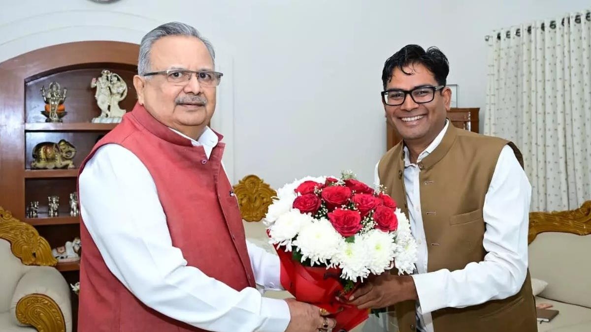 CG News: वित्त मंत्री ओपी चौधरी और स्पीकर डॉ. रमन सिंह की मुलाकात, बजट सत्र की तैयारियों पर विशेष चर्चा