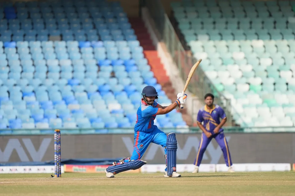 CG News: रायपुर में IPL के दो मैच, RCB की टीम करेगी रोमांचक मुकाबले