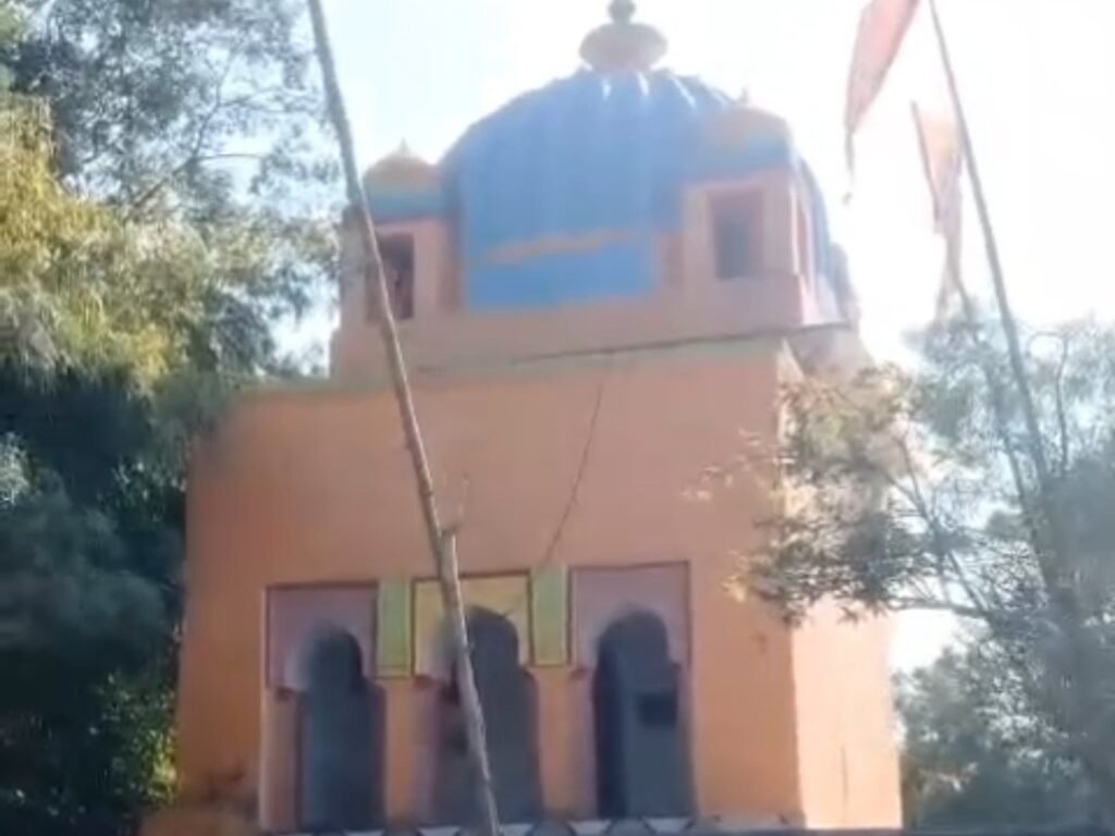 Satna News: सतना मंदिर परिसर में अश्लील वीडियो वायरल, पुलिस ने छात्र को हिरासत में लिया