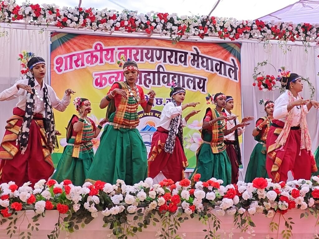 CG News: धमतरी कॉलेज के स्नेह सम्मेलन में शिक्षा और विकसित भारत का संदेश