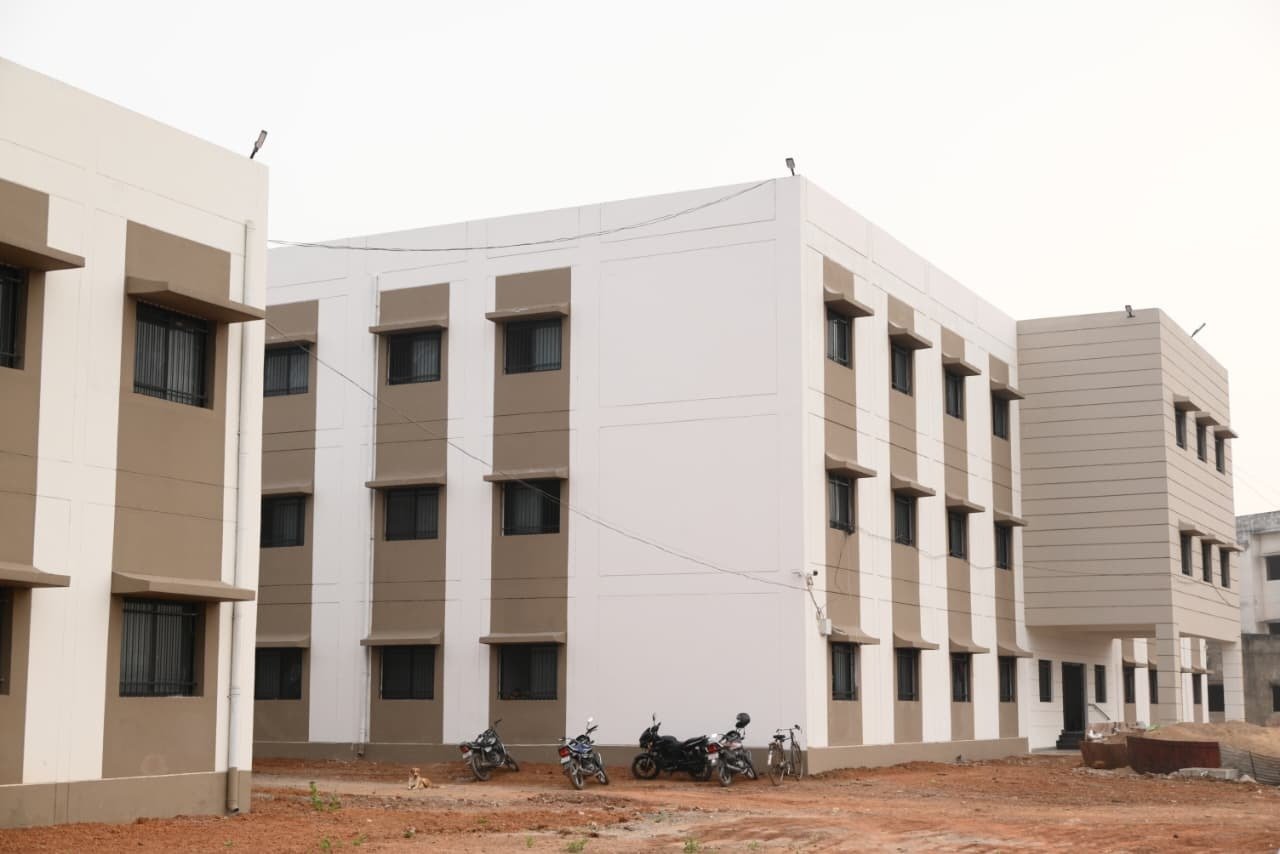 CG News: मुख्यमंत्री साय करेंगे रायपुर के ‘ज्ञानोदय हब’ का उद्घाटन, प्रतियोगी परीक्षाओं की तैयारी को मिलेगा नया प्लेटफॉर्म CG News: राजधानी रायपुर के सड्डू क्षेत्र में आदिम जाति, अनुसूचित जाति, पिछड़ा वर्ग विकास विभाग द्वारा निर्मित ‘ज्ञानोदय हब’ का उद्घाटन मुख्यमंत्री विष्णु देव साय करेंगे, इस हब का मुख्य उद्देश्य शिक्षा के माध्यम से राष्ट्र निर्माण की मजबूत नींव तैयार करना है.