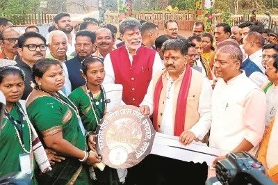 CG News: बस्तर में खुली जनजातीय गौरव वाटिका, पर्यटन और पर्यावरण संरक्षण को मिलेगी नई पहचान