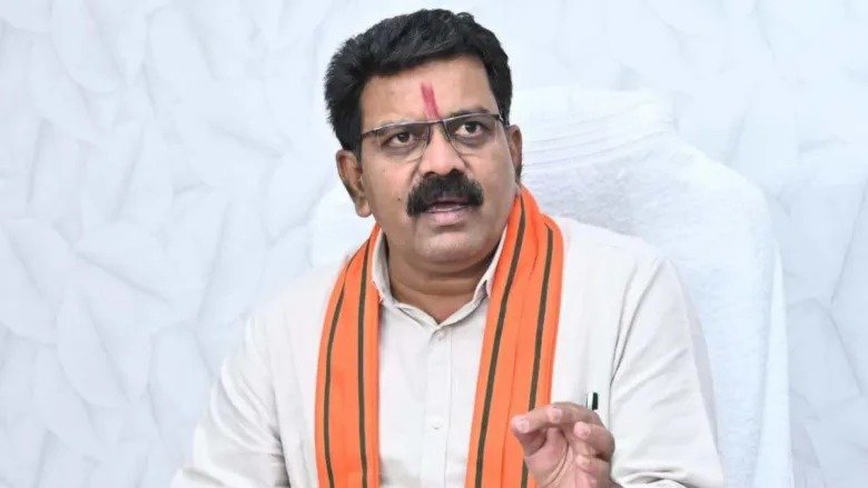 CG News: BBM डिवीजन के 15 नक्सलियों ने आत्मसमर्पण की जताई इच्छा, गृहमंत्री विजय शर्मा ने दिया आश्वासन