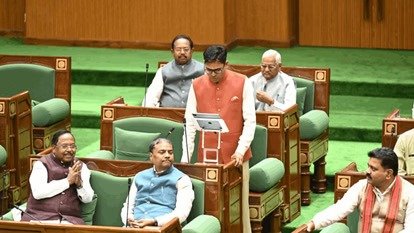 CG News: वित्त मंत्री ओपी चौधरी ने पेश किया 1 लाख 72 हजार करोड़ रुपए का बजट, ‘संकल्प’ थीम के साथ विकास का रोडमैप