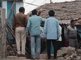 Rewa News: रीवा में जोरदार धमाका, रिहायशी इलाके में चार घरों को नुकसान