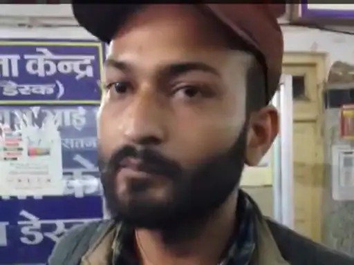 Satna News: सतना जिला अस्पताल में आधी रात हंगामा,युवक ने की तोड़फोड़