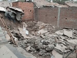 Rewa News: रीवा में जोरदार धमाका, रिहायशी इलाके में चार घरों को नुकसान