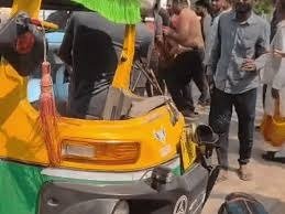 Rewa News: रीवा-सीधी-गुढ़ मार्ग में ऑटो और जीप की टक्कर,3 घायल