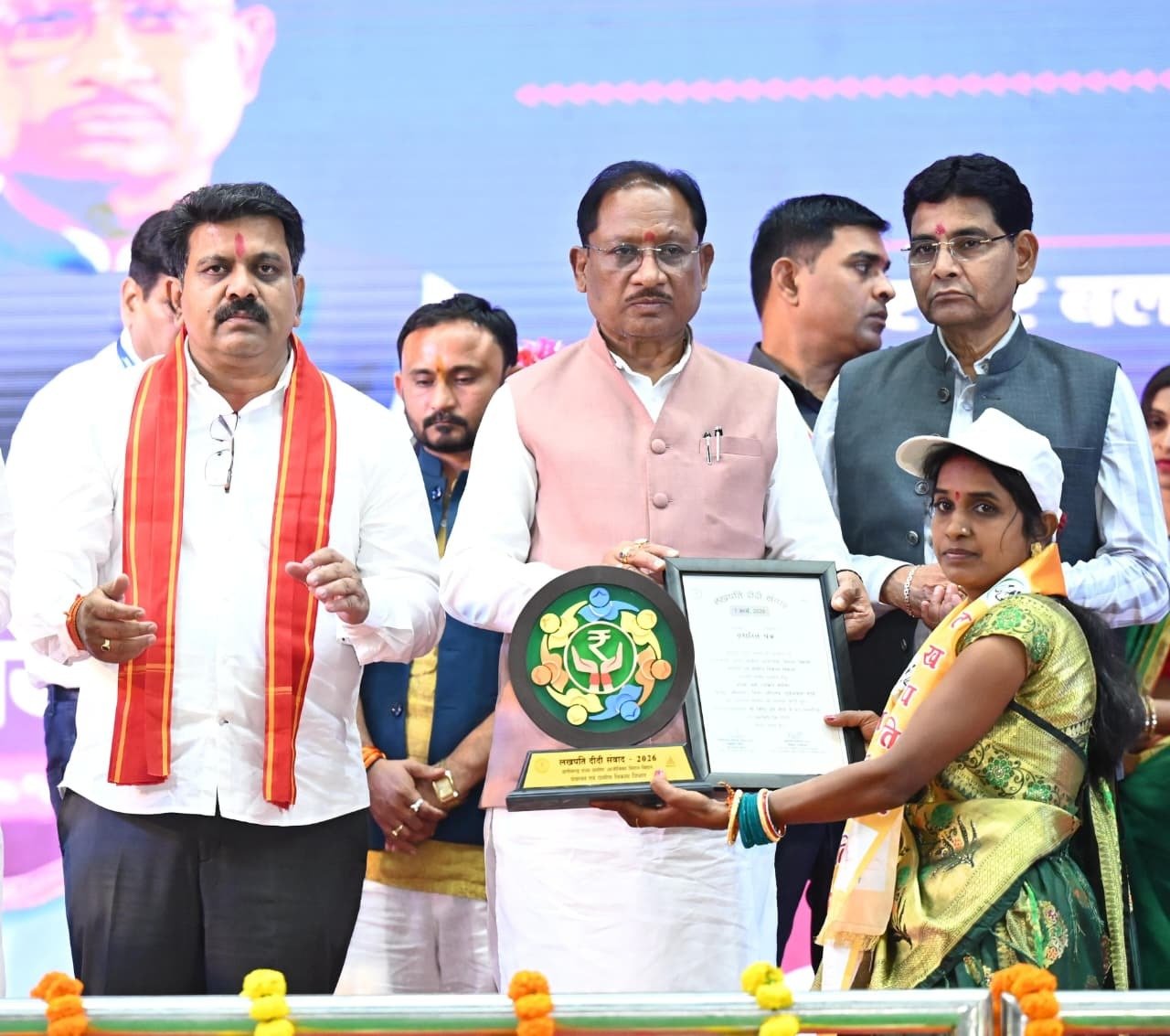 CG News: महतारी गौरव वर्ष: मुख्यमंत्री विष्णु देव साय के नेतृत्व में महिला सशक्तिकरण की नई मिसालें