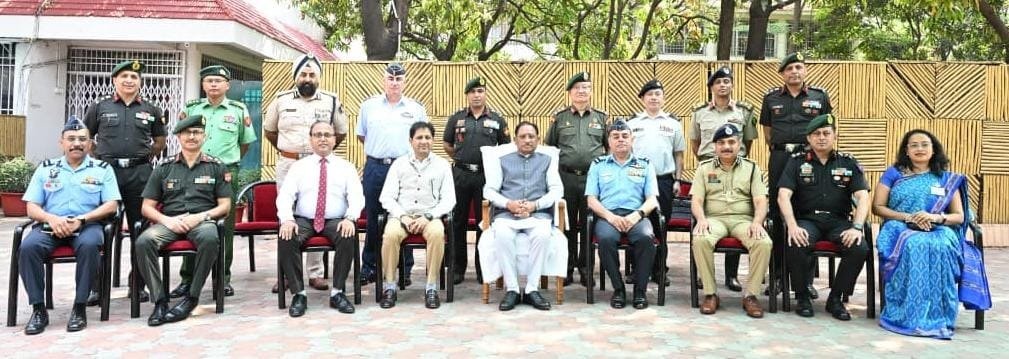 CG News: एनडीसी के अध्ययन दल ने जाना 'बस्तर से नया रायपुर' तक का सफर, मुख्यमंत्री साय ने साझा किया 'सरप्लस स्टेट' का विजन