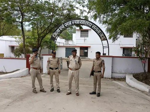 Satna News: सतना जिला न्यायालय को ई-मेल धमकी, 15 बम फटने की चेतावनी