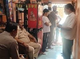 Satna News: सतना में घर में घुसकर चोरी, सोते बच्चों के बीच से 15 लाख का सोने के आभूषण पार