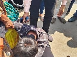 Sidhi News: सीधी में युवक से मारपीट के बाद अस्पताल में विवाद, डॉक्टर पर थप्पड़ मारने का आरोप