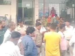 Satna News: सतना के निजी अस्पताल में एंजियोग्राफी के दौरान बुजुर्ग की मौत, परिजनों ने किया हंगामा