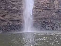 Mauganj News: बेलौही जलप्रपात में लापता युवक की तलाश जारी, सर्च ऑपरेशन फिर भी बेनतीजा