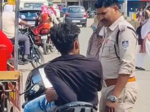 Satna News: सतना में गर्ल्स कॉलेज गेट के पास संदिग्ध हरकत, 22 वर्षीय युवक गिरफ्तार